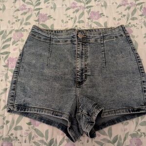 Wild Fable Very High Rise Acid Wash Jean Shorts Size 6/28R